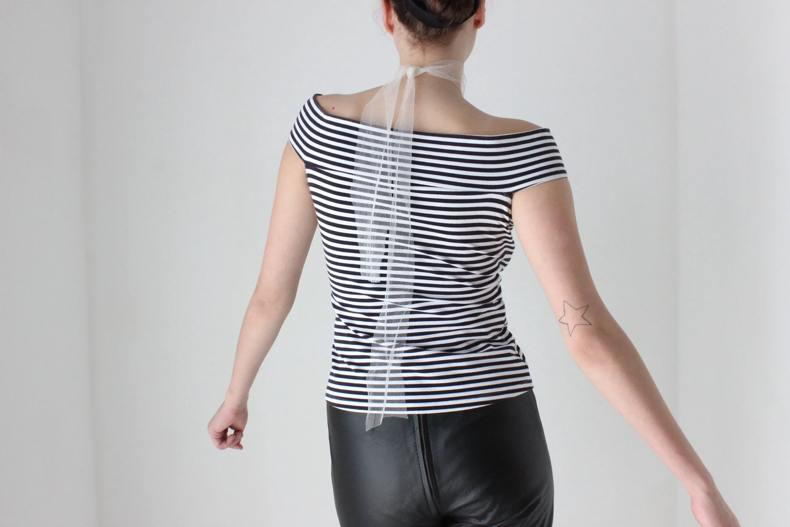 BALLETCORE 90s Cotton Lycra Off Shoulder Stripe Top
