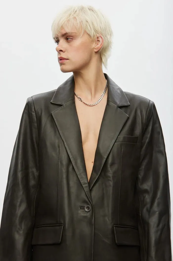 oval square OSProven Blazer Chocolate Torte
