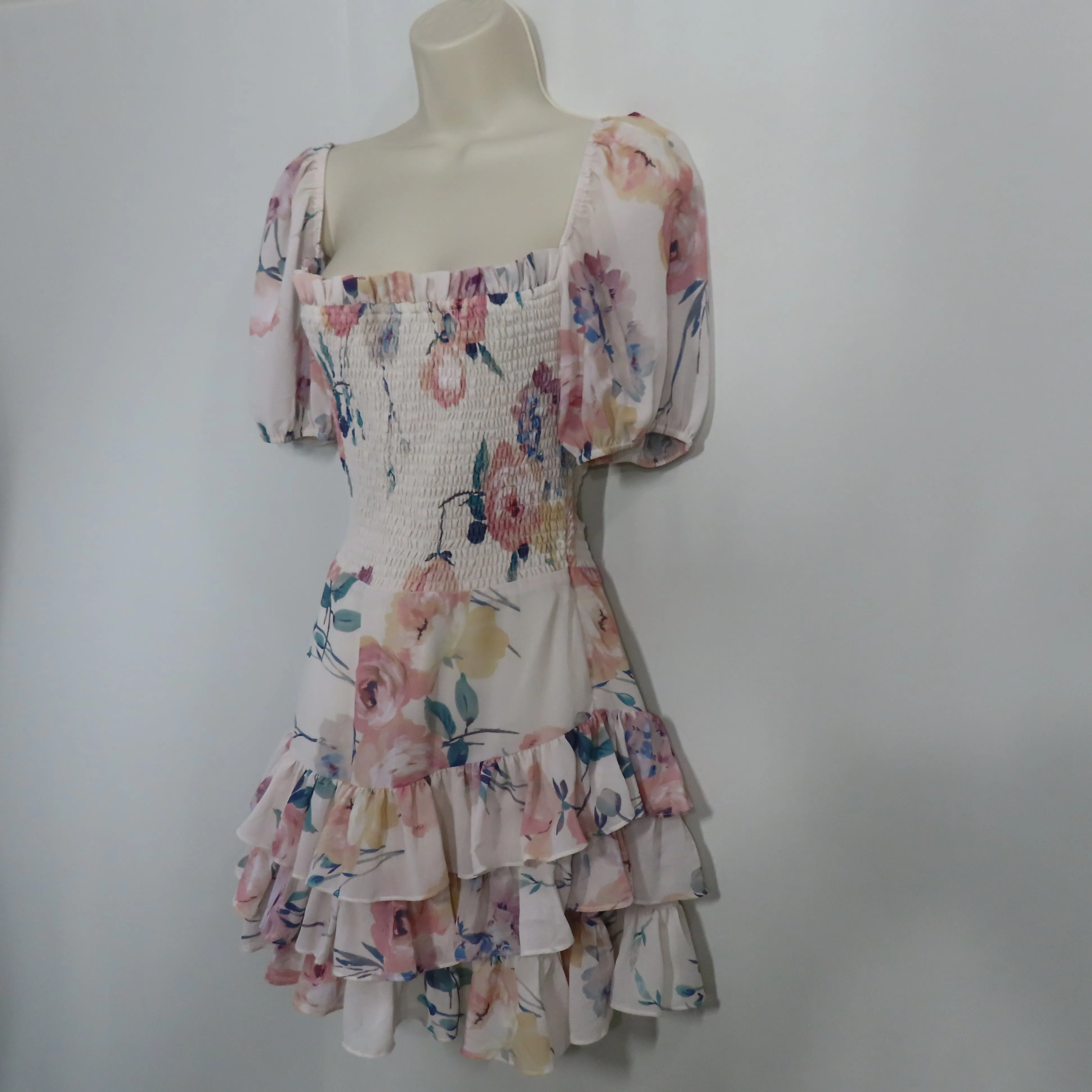 Yumi Kim Pink Floral So Romantic Mini Dress Smocked Bodice Layered Skirt Size X-Small